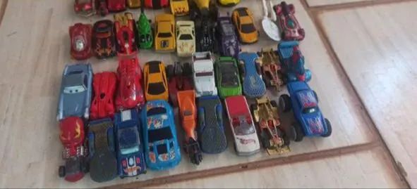 Lote de carrinho de marcas variadas - Foto 2