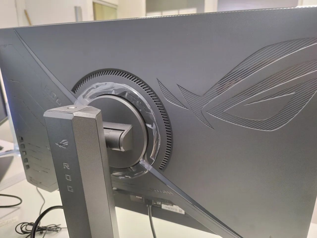 Monitor Gamer ASUS ROG Strix 27" QuadHd 180Hz 1ms Fast ips e Hdr400 - Foto 3