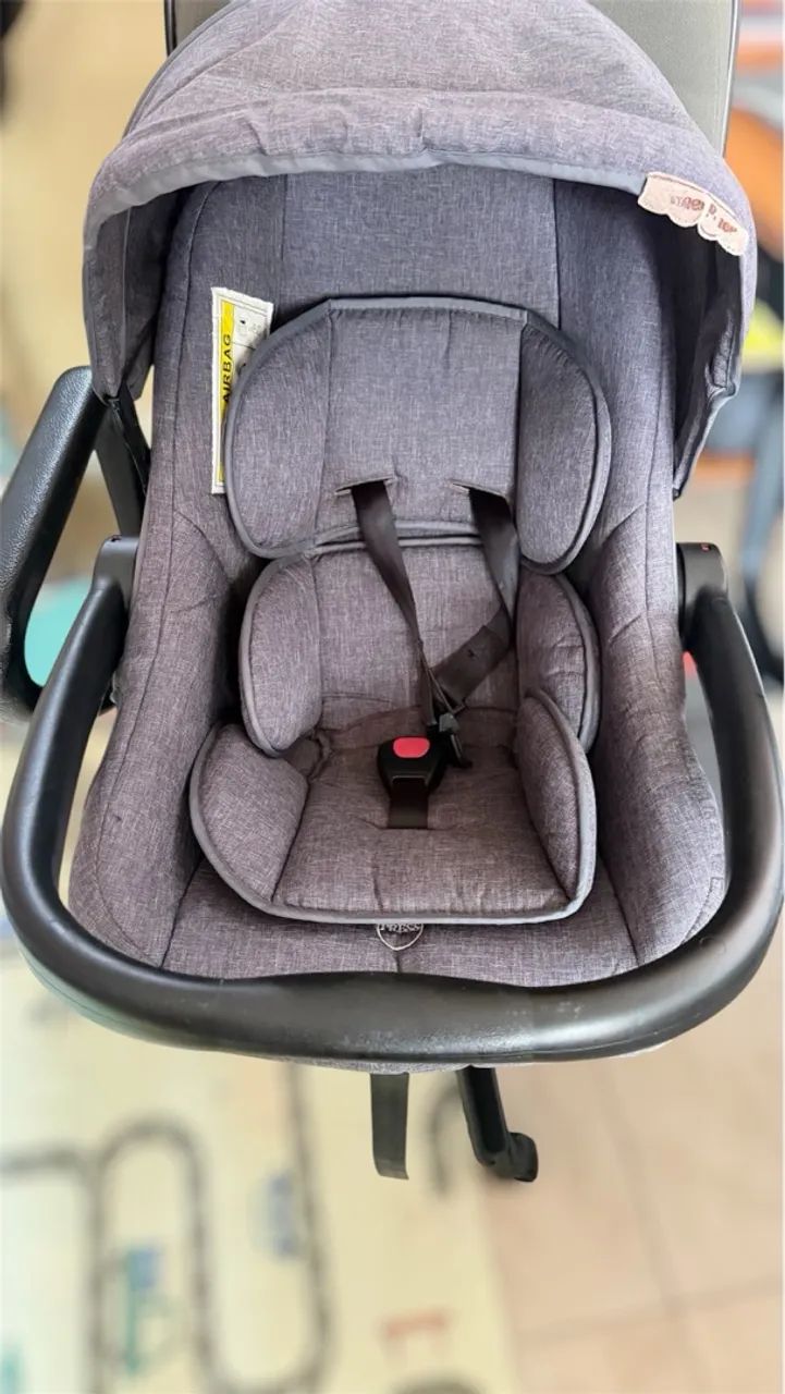 Carrinho de bebê com bebê conforto - Foto 3