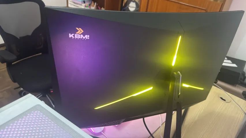 Monitor Curvo 165Hz 32 Polegadas - Impecável - Foto 4