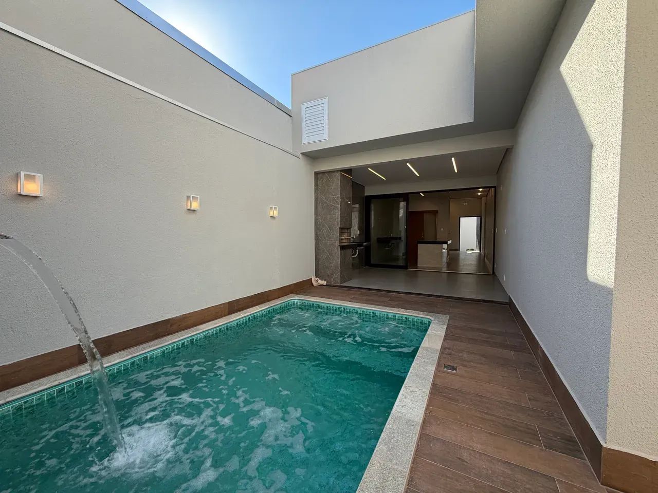 Casa com 3 Quartos e Piscina na 303 Sul em Palmas
