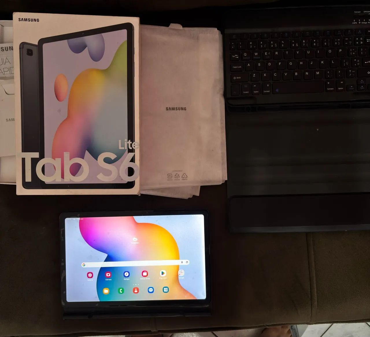 Tablet Samsung TAB S6 Lite + capa com teclado magnético