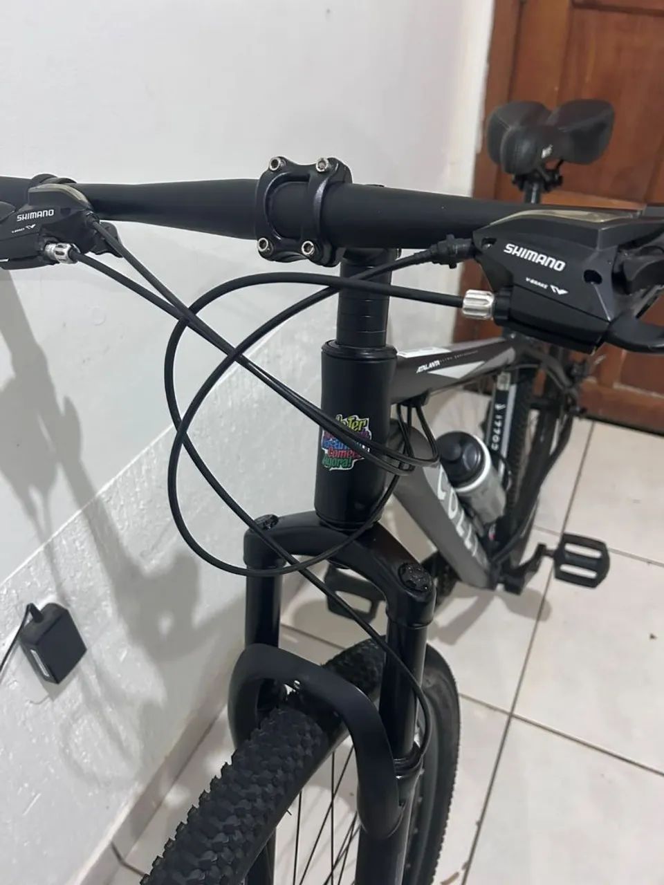 Bicicleta Marca Colli Aro 29 Com Marcha Freio A Disco Semi Nova Só Pega E Ser Feliz  - Foto 5