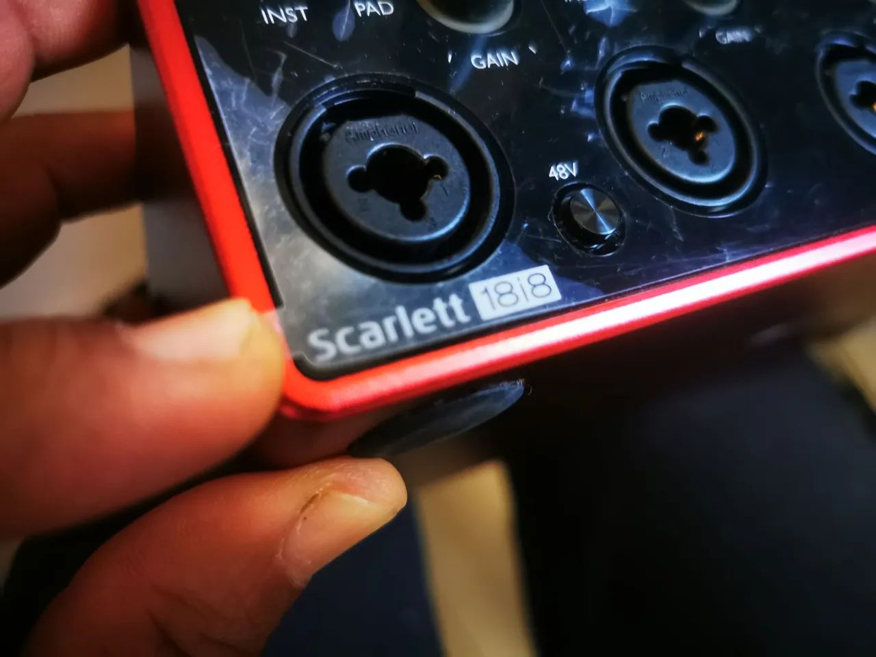Interface de Áudio Profissional  Focusrit Scarlett 18i8 3gn (usada) - Foto 3