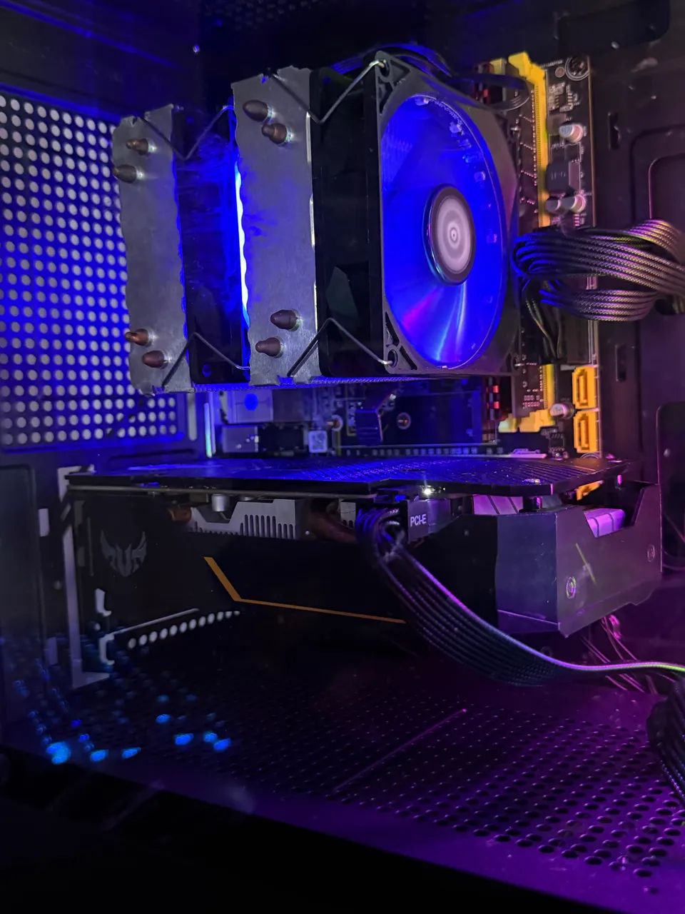 PC Gamer i5 9400F + GTX 1660 SUPER 6GB + 16GB RAM | Excelente Estado - Foto 5