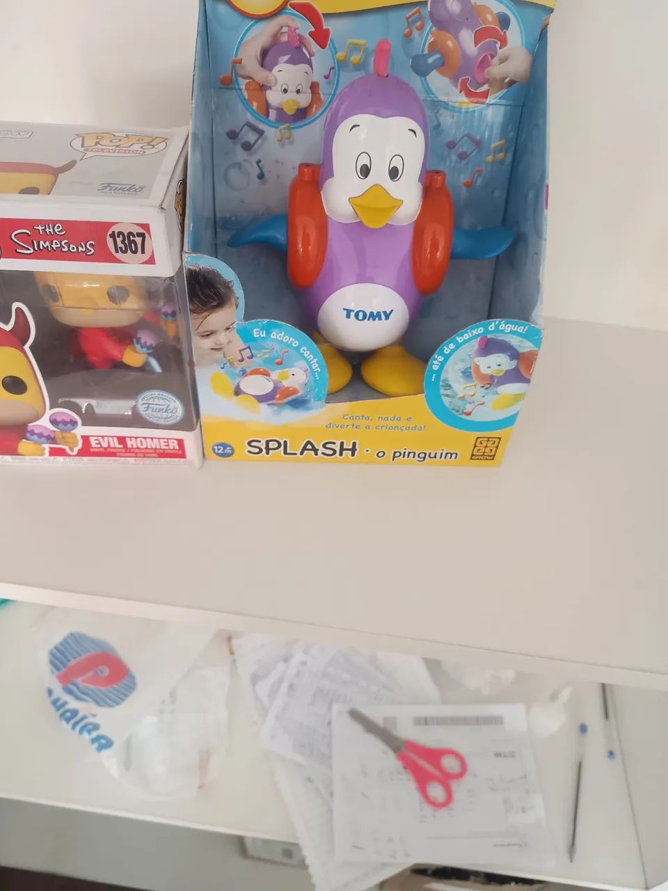 Boneco Tomy splash o PINGUIM - Foto 2