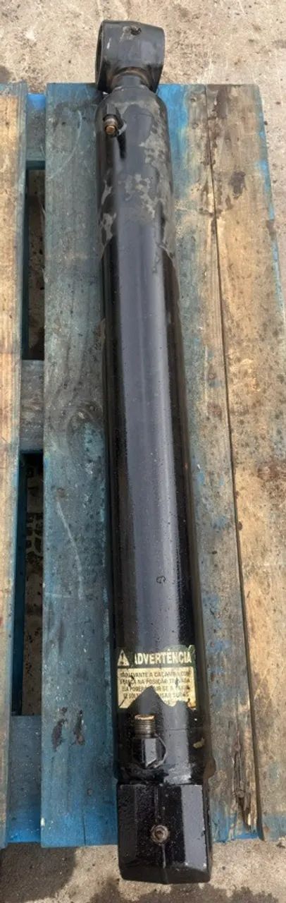 Cilindro hidráulico de profundidade retro JCB 3C p/n 339/01023 2