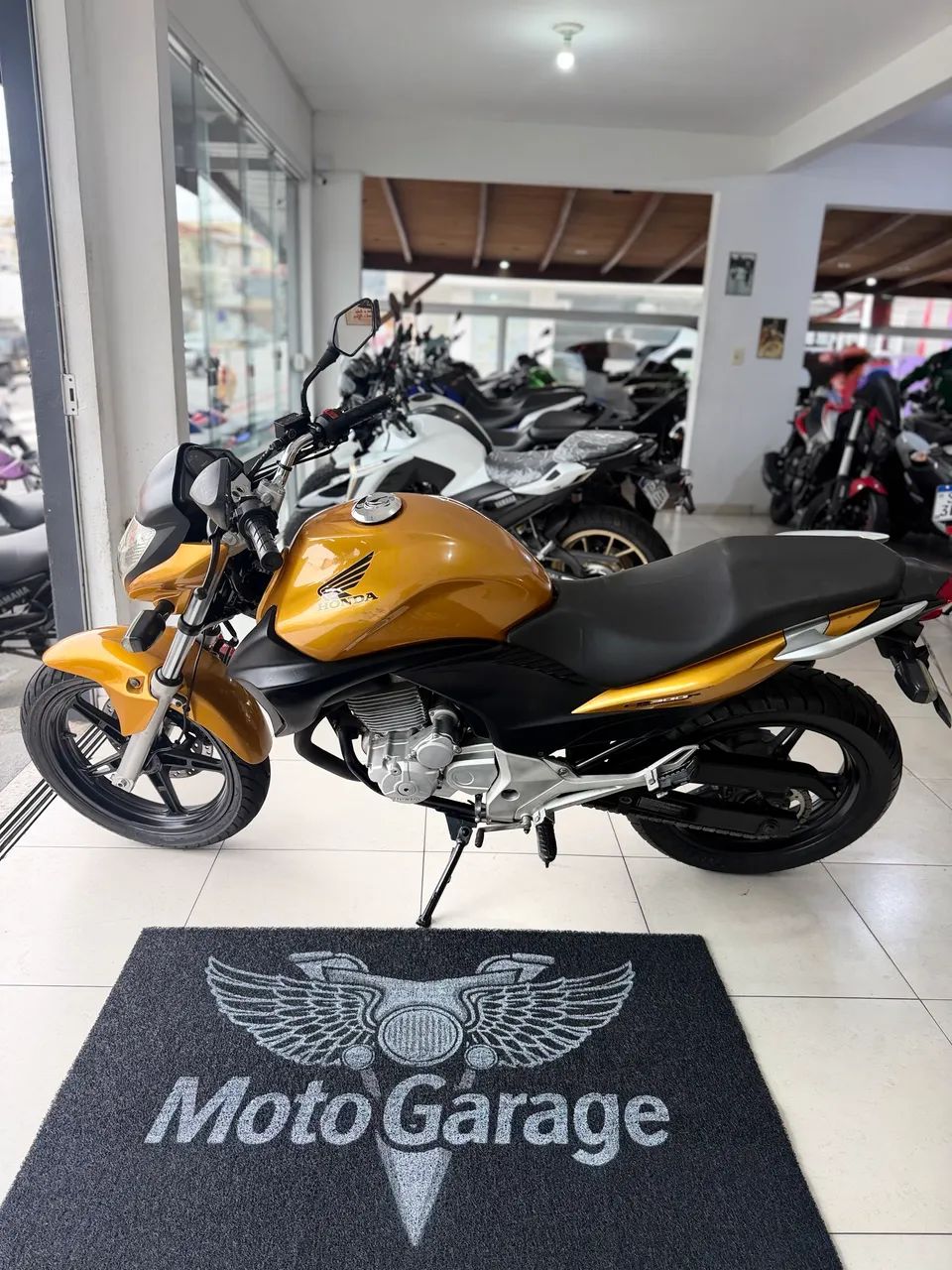 Honda CB 300r - 2010 - Foto 5