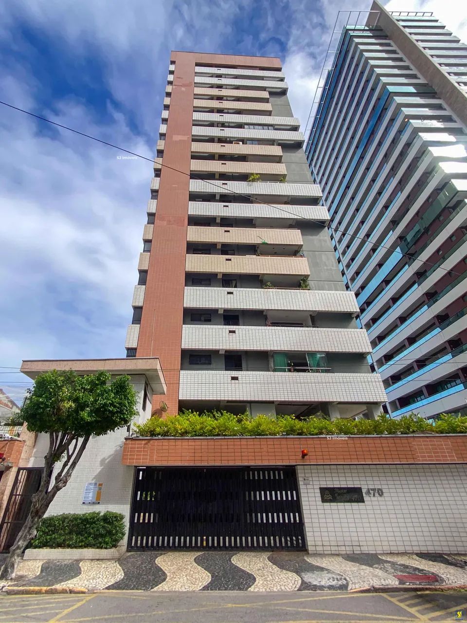 Apartamento com 1 suíte 2 vagas e varanda no Mucuripe