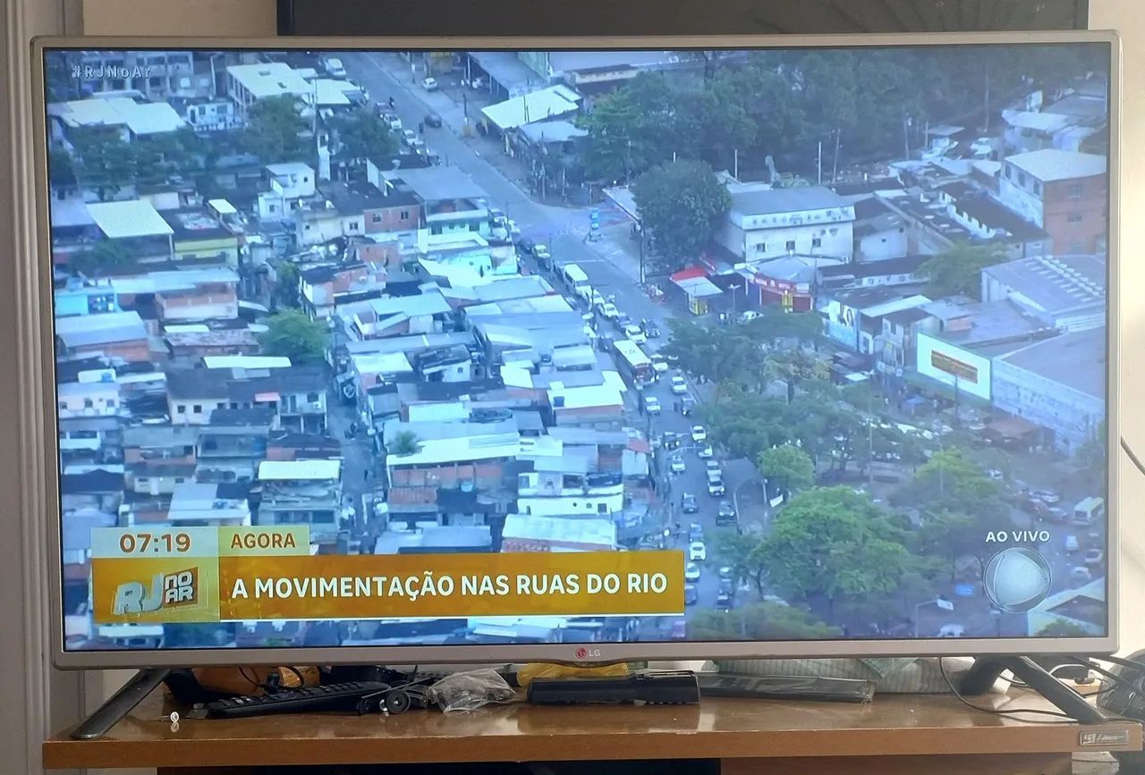 TV LG LED 47" Full HD  - Foto 4