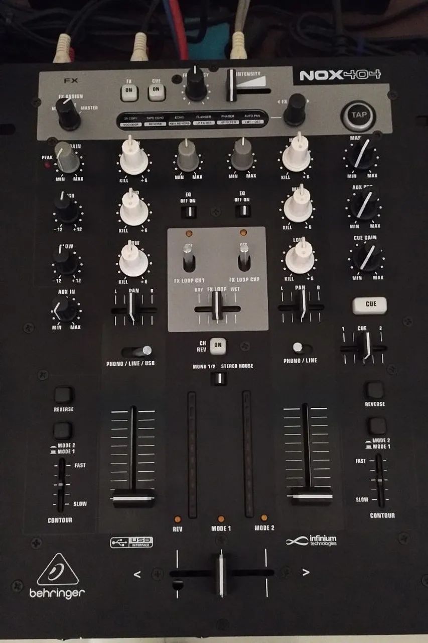 Mixer Behringer Nox 404 - Equipamentos e Acessórios de Som