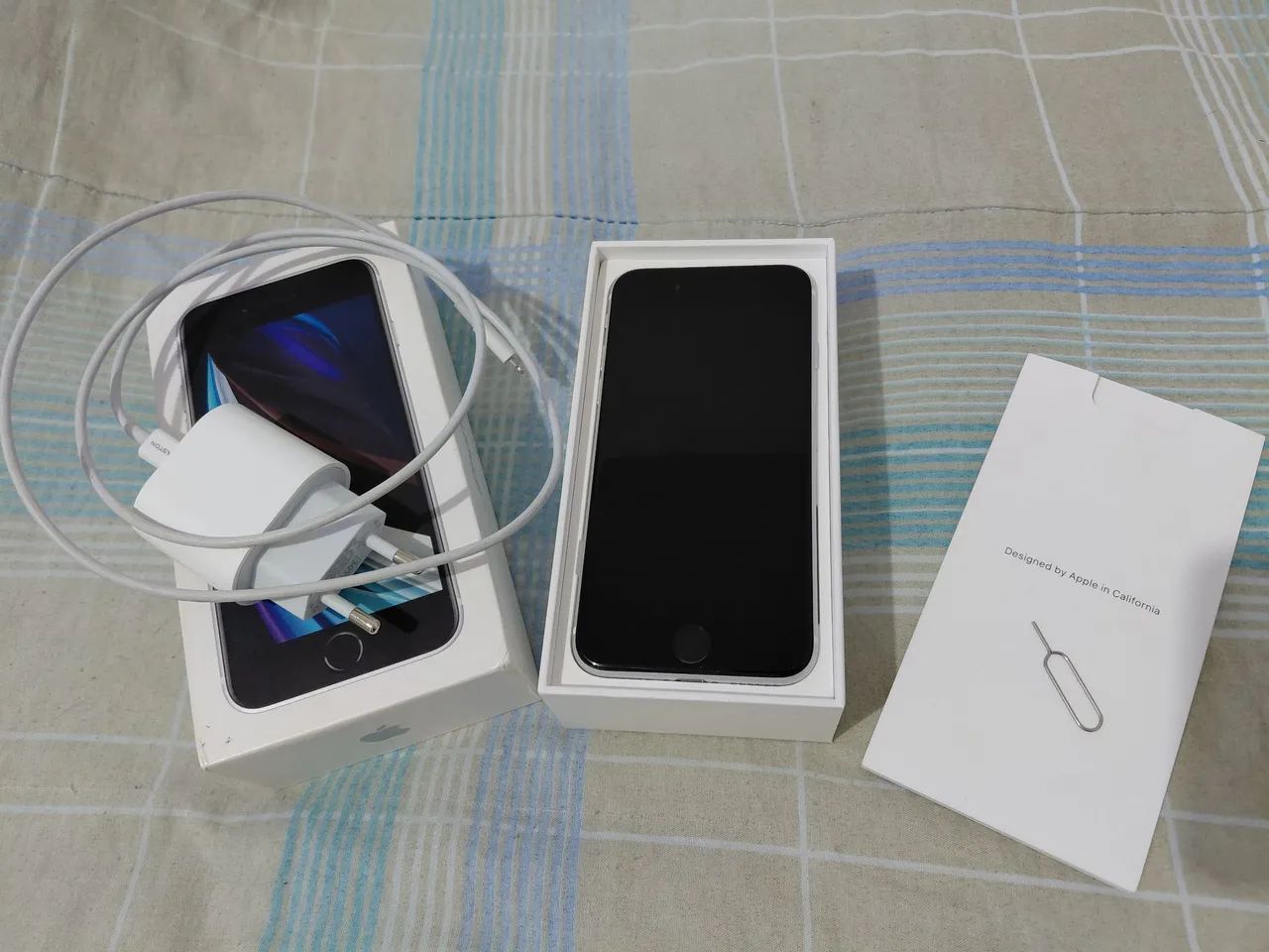 iPhone SE 2ª Geração 128GB - Bom Estado