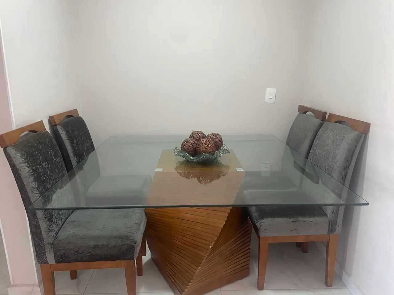 Conjunto Mesa de jantar - 6 cadeiras - Foto 4