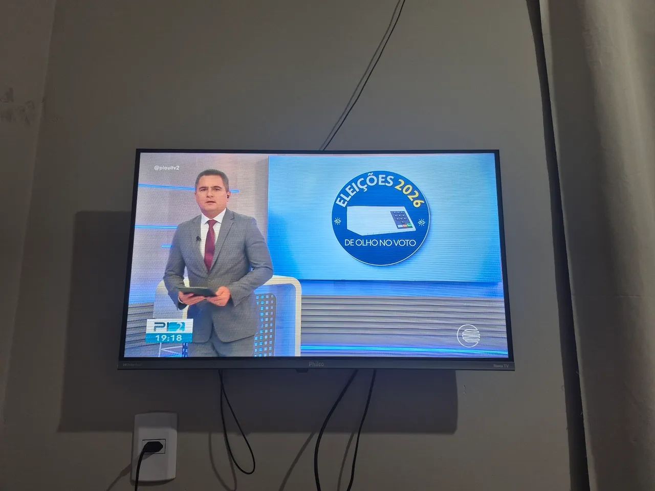 Smart TV Philco Roku 32 polegadas  - Foto 3