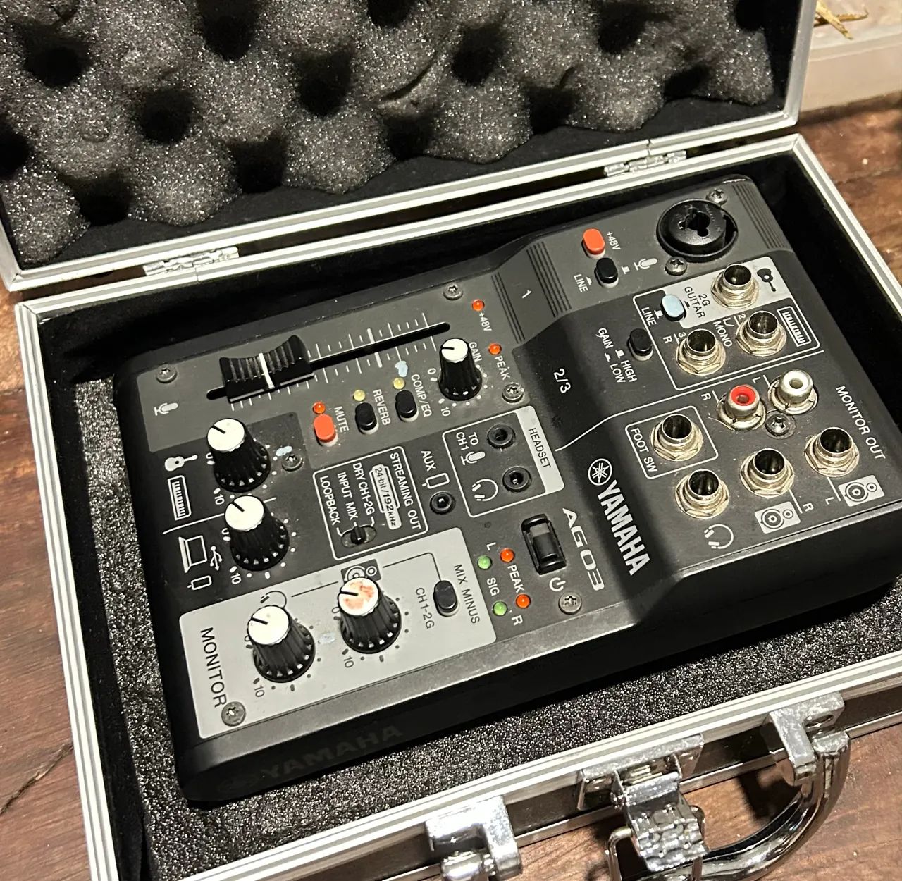 Mesa interface digital YAMAHA AG03