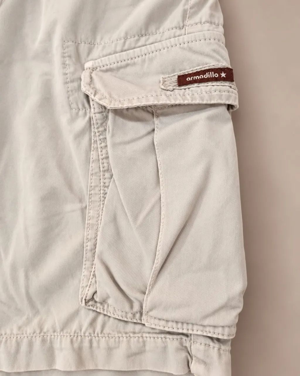 Bermuda cargo Armadillo 42 cor off-white.  - Foto 4