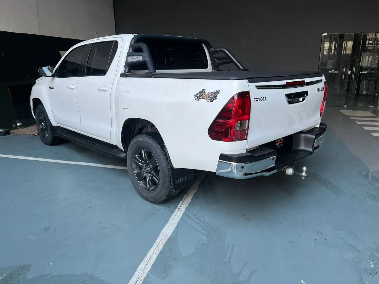 Toyota Hilux CD SR 4X4 2.8 TDI Diesel Aut. 2024 - Foto 4