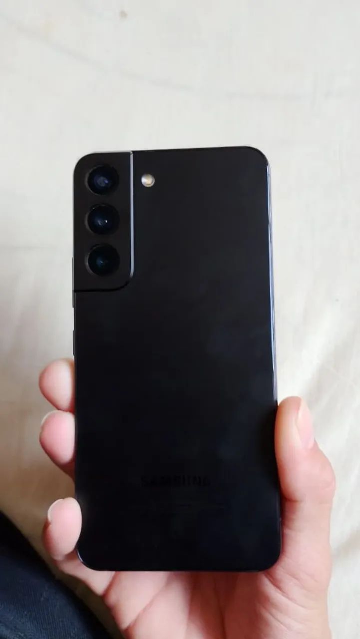 Galaxy s22,estado de novo ainda com o plástico de proteção na parte de cima  - Foto 3