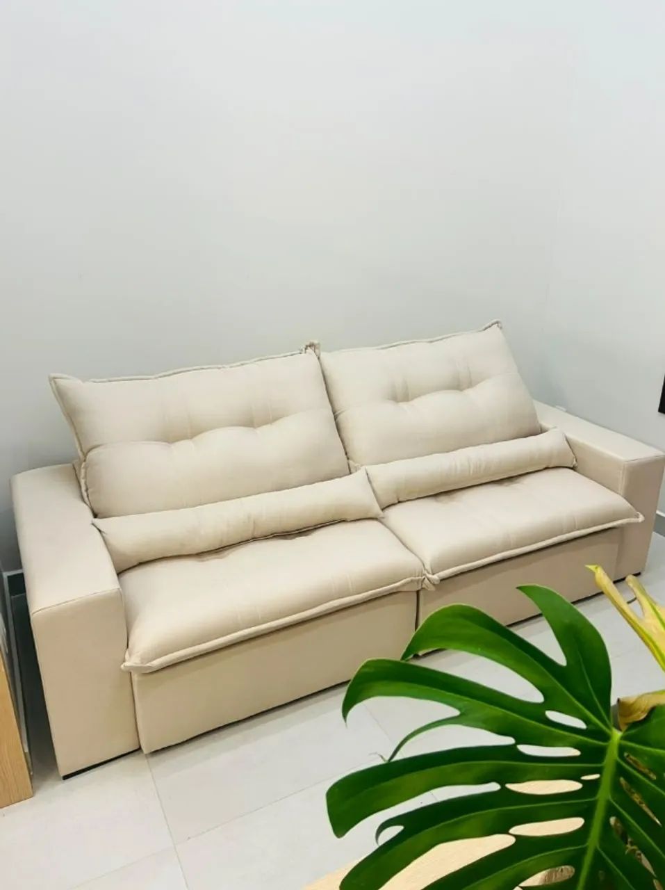 Sofá Paris Retrátil e Reclinável 2,30m Veludo Luxo - Foto 2