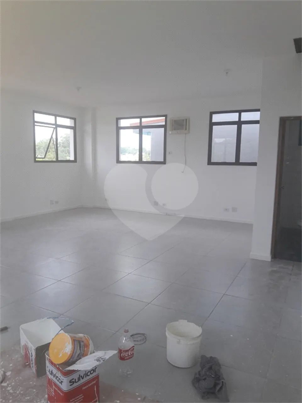 Alugo sala com 60,00 metros quadrados Granja Viana - Foto 2