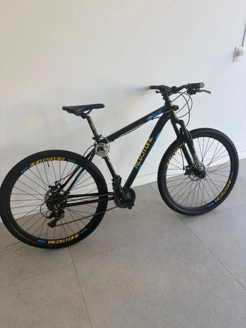 Bicicleta Redstone Taipan 29 Mtb com cadeirinha para criança