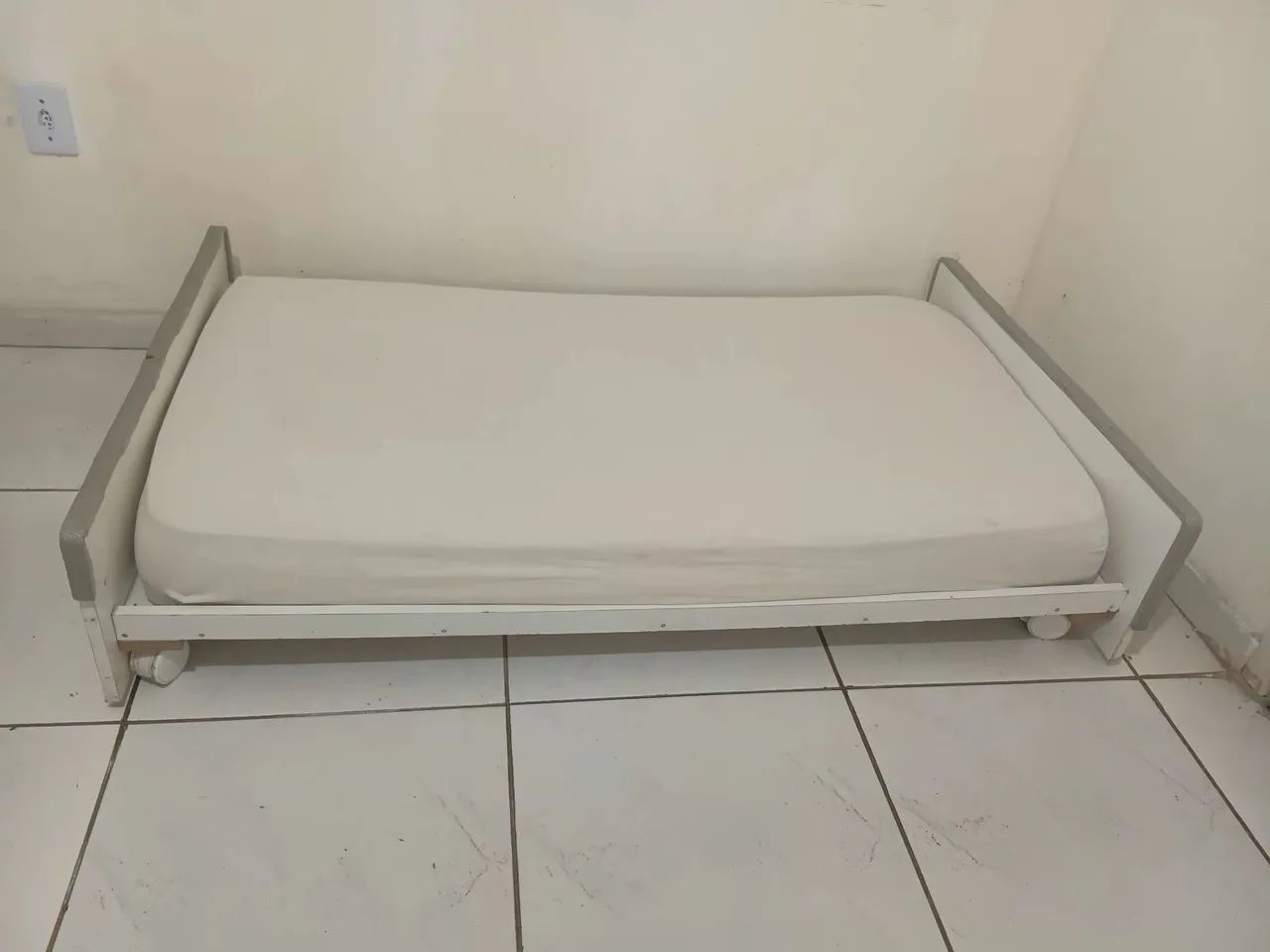 Cama infantil com colchão.  - Foto 3