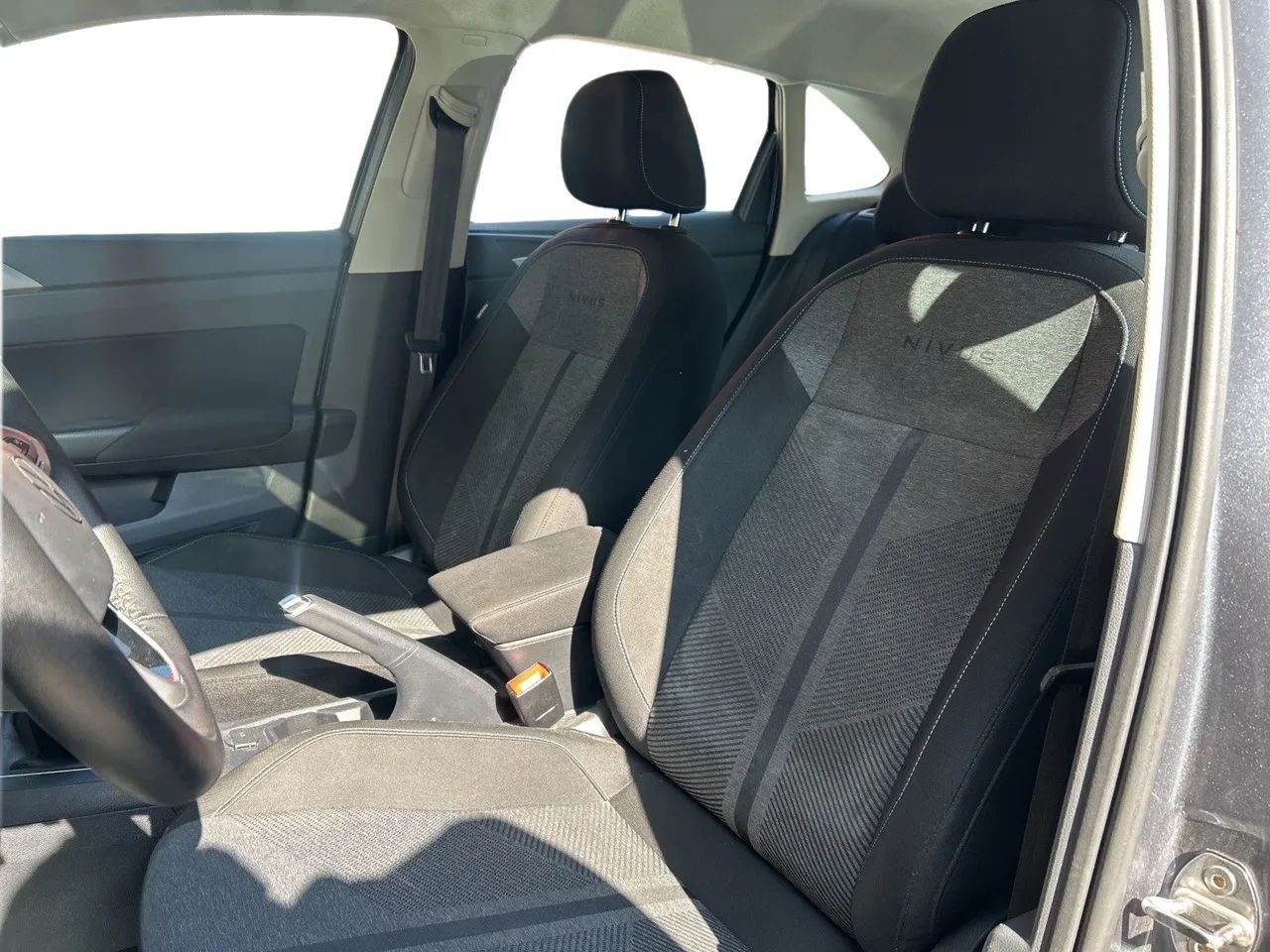 Volkswagen Nivus Comfortline 1.0 200 TSI Flex Aut., foto 10 de 17