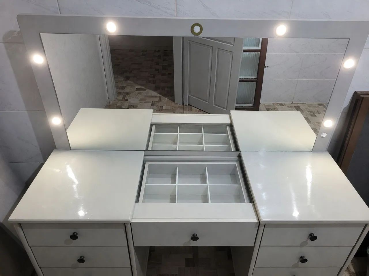 Penteadeira camarim com luz e espelho - Foto 2