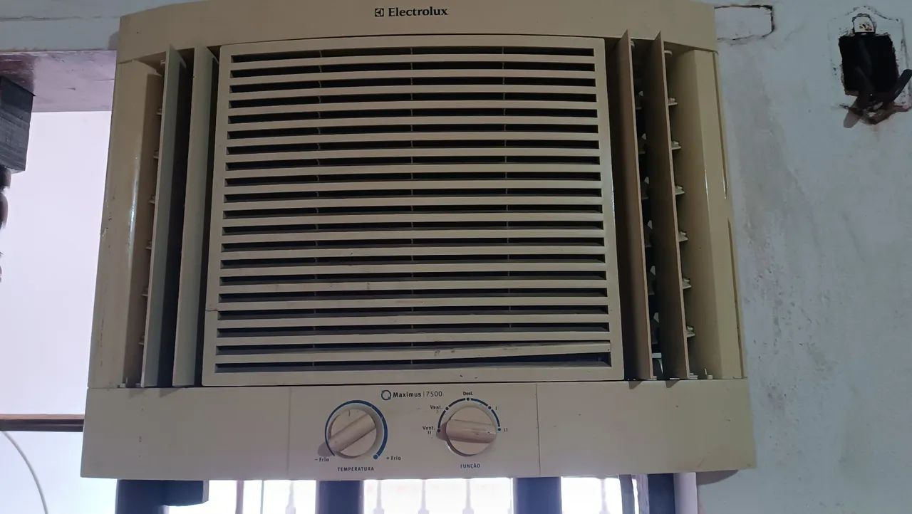 Ar condicionado Eletrolux de janela 7500 btus