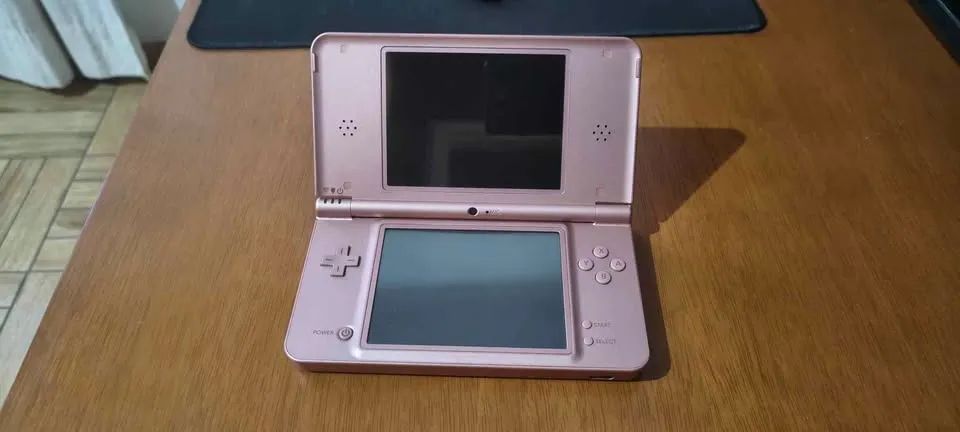 Nintendo DSi XL