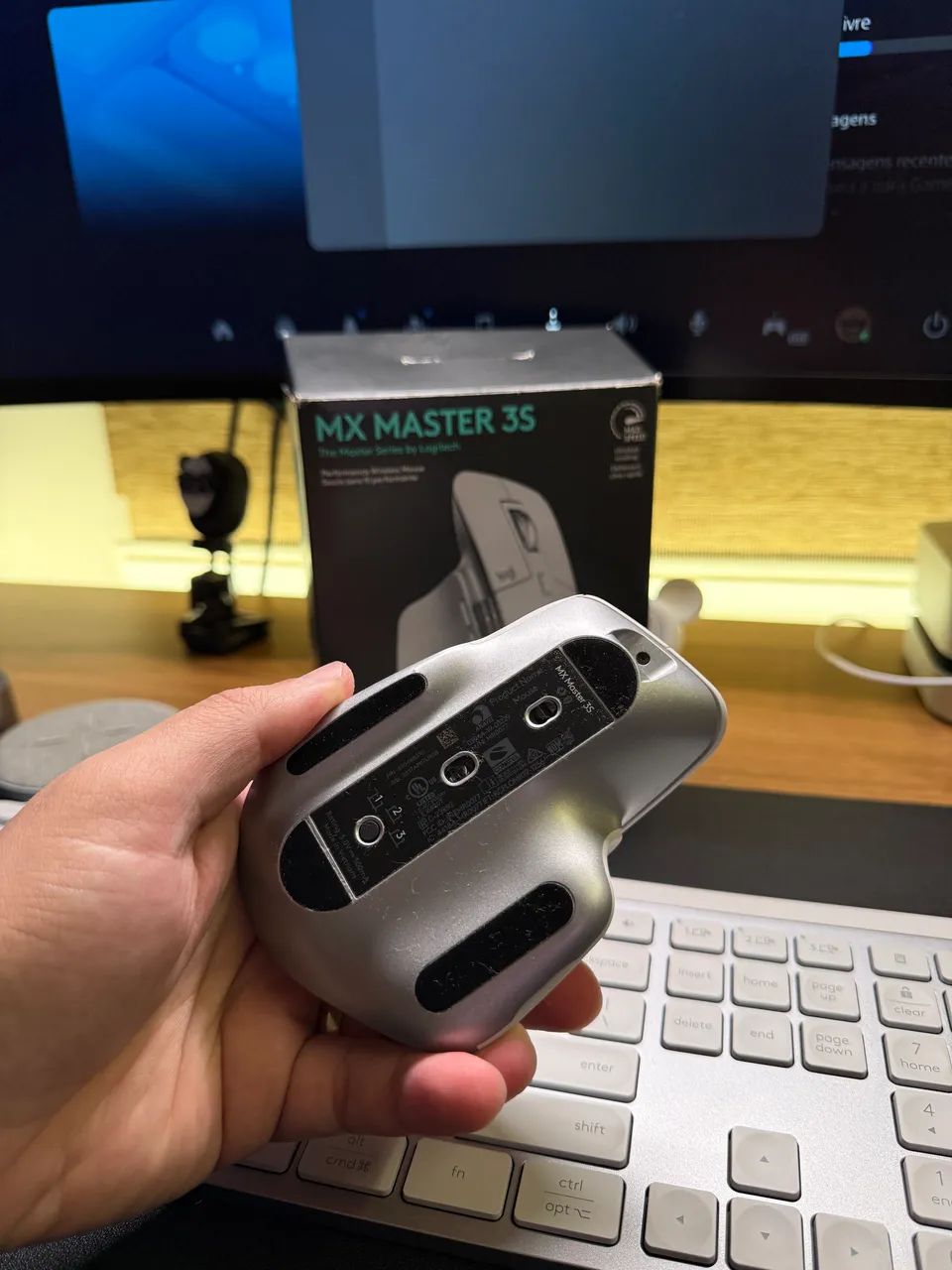Mouse Logitech MX Master 3s branco - Foto 3