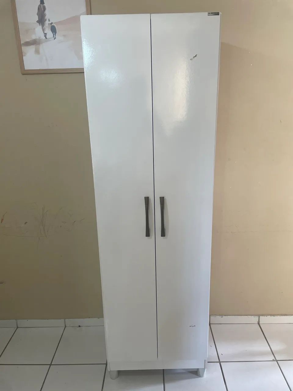Armário branco com 5 prateleiras 
