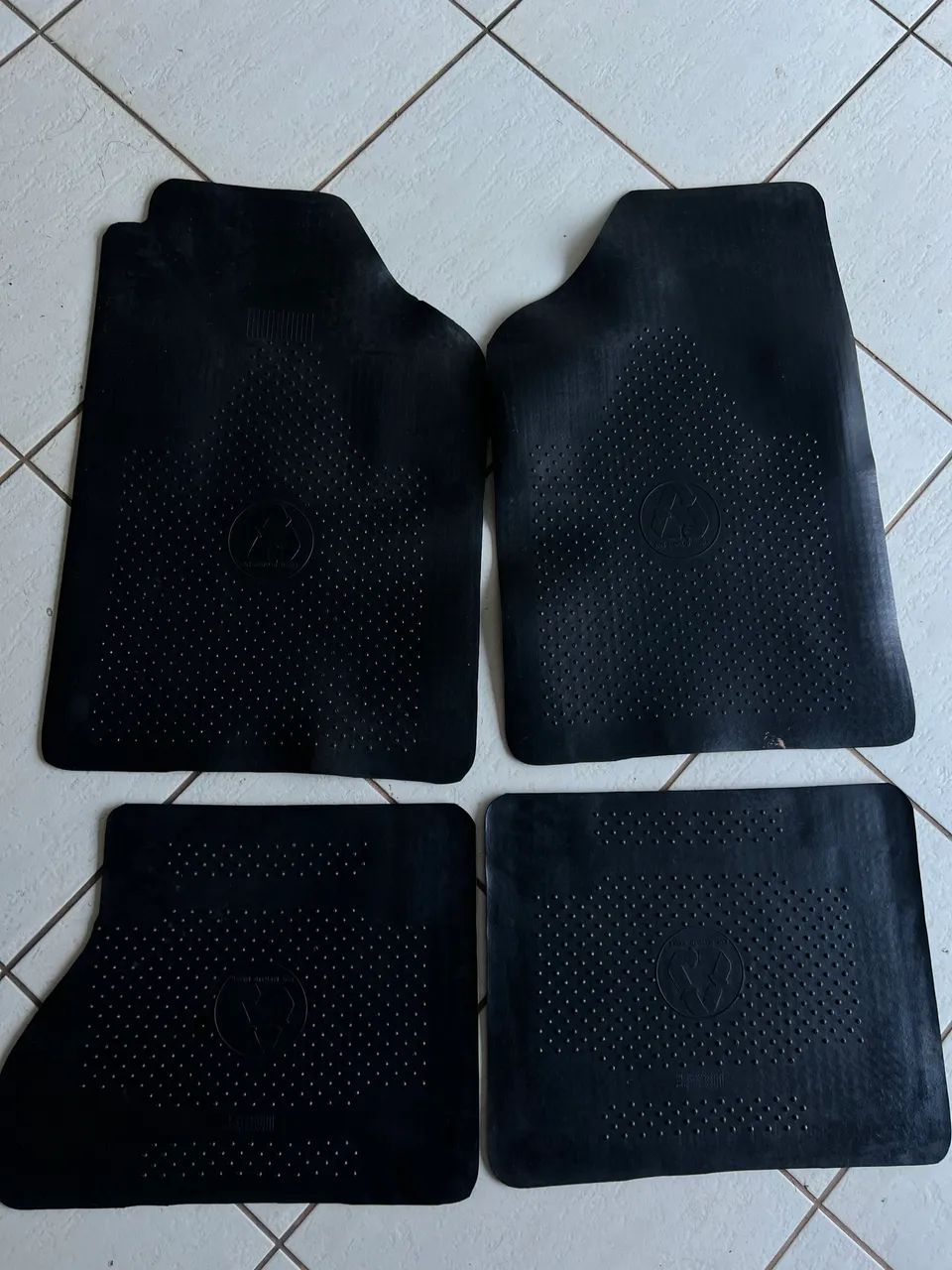TAPETES EMBORRACHADOS GOLF MK3 441092190870579204