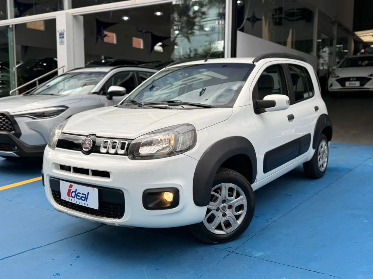 Fiat Uno WAY Celeb. 1.0 EVO Fire Flex 8V 5P 2015 - Foto 2