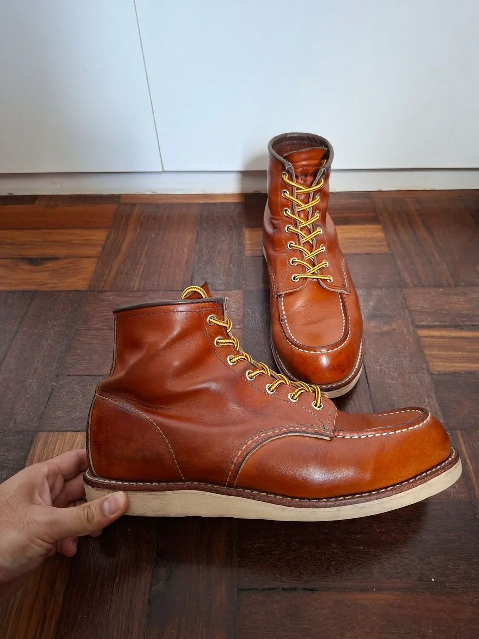 Bota MocToe Red Wing 875 Oro