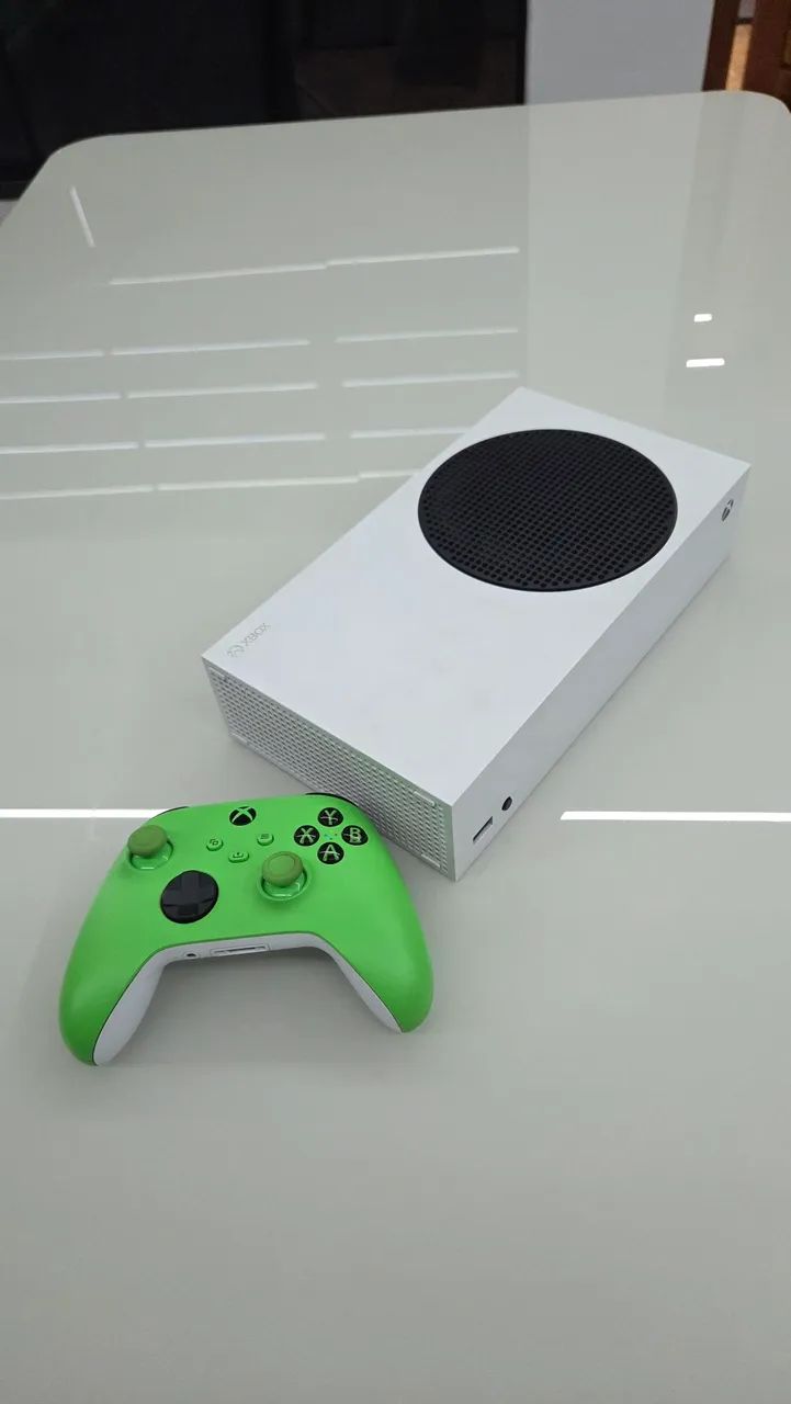 Xbox Series S - 512gb SSD - Em perfeito estado
