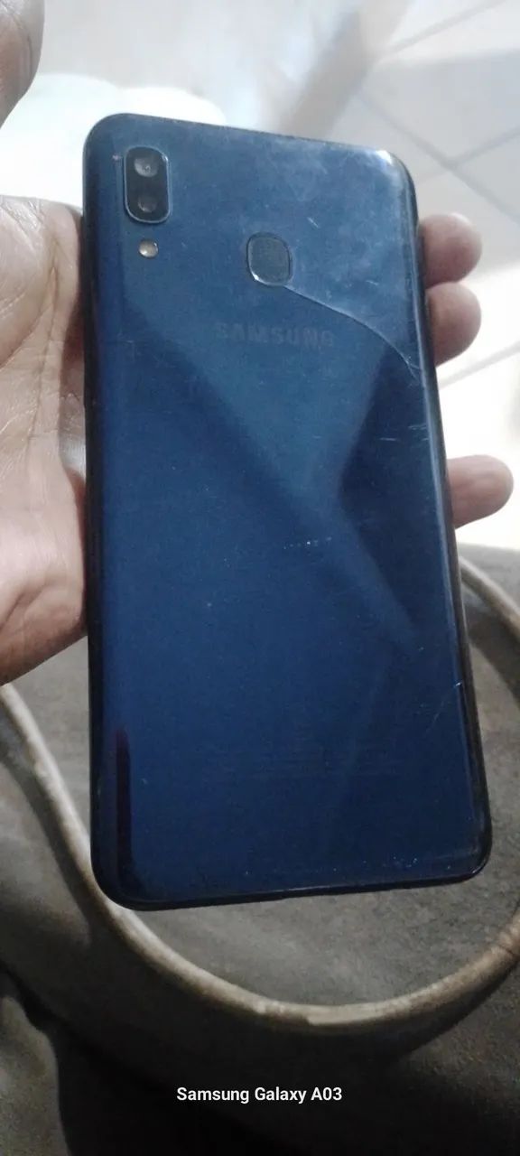 Samsung A20 - Foto 2