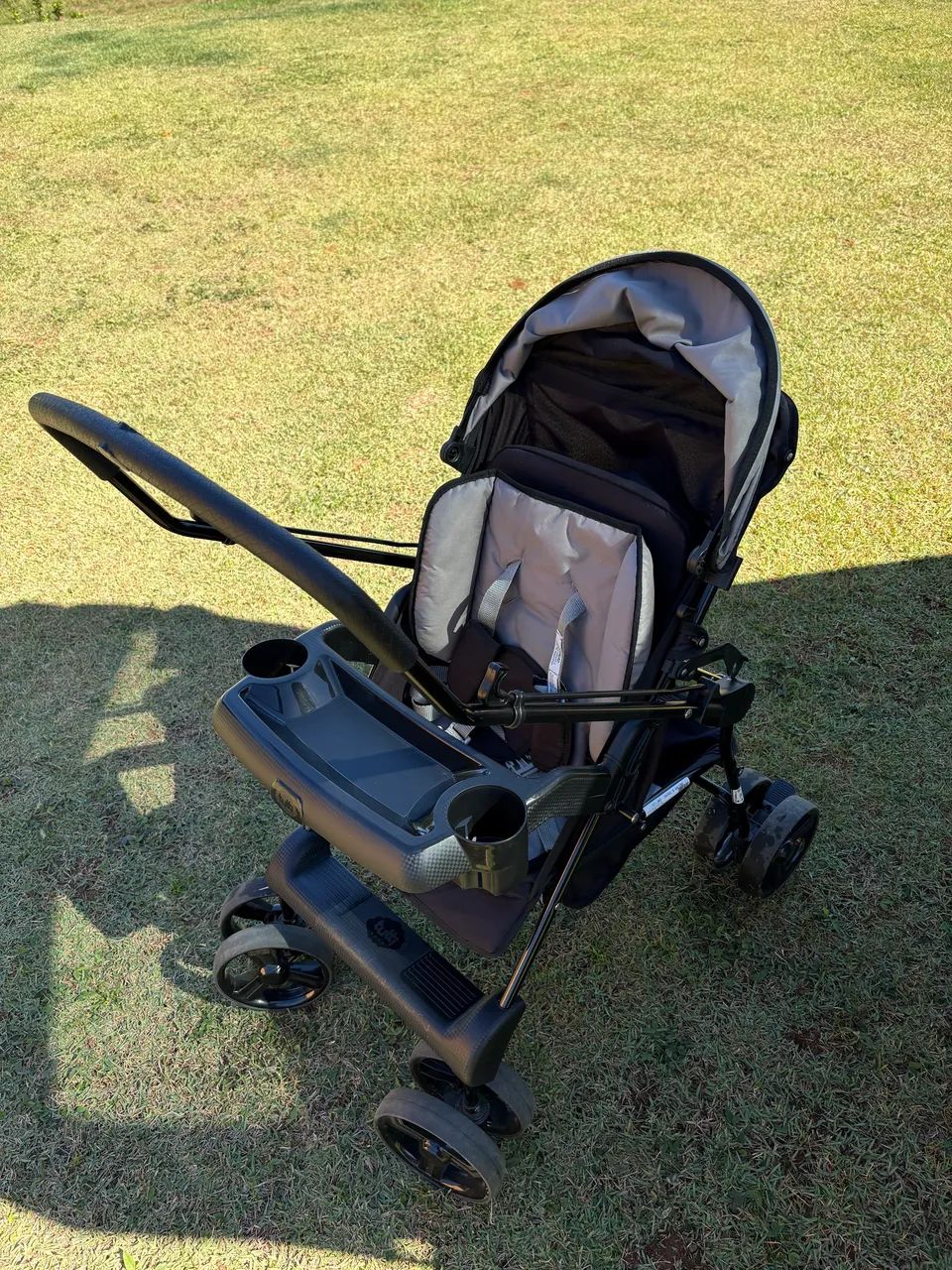 Carrinho de bebê semi novo - Foto 4