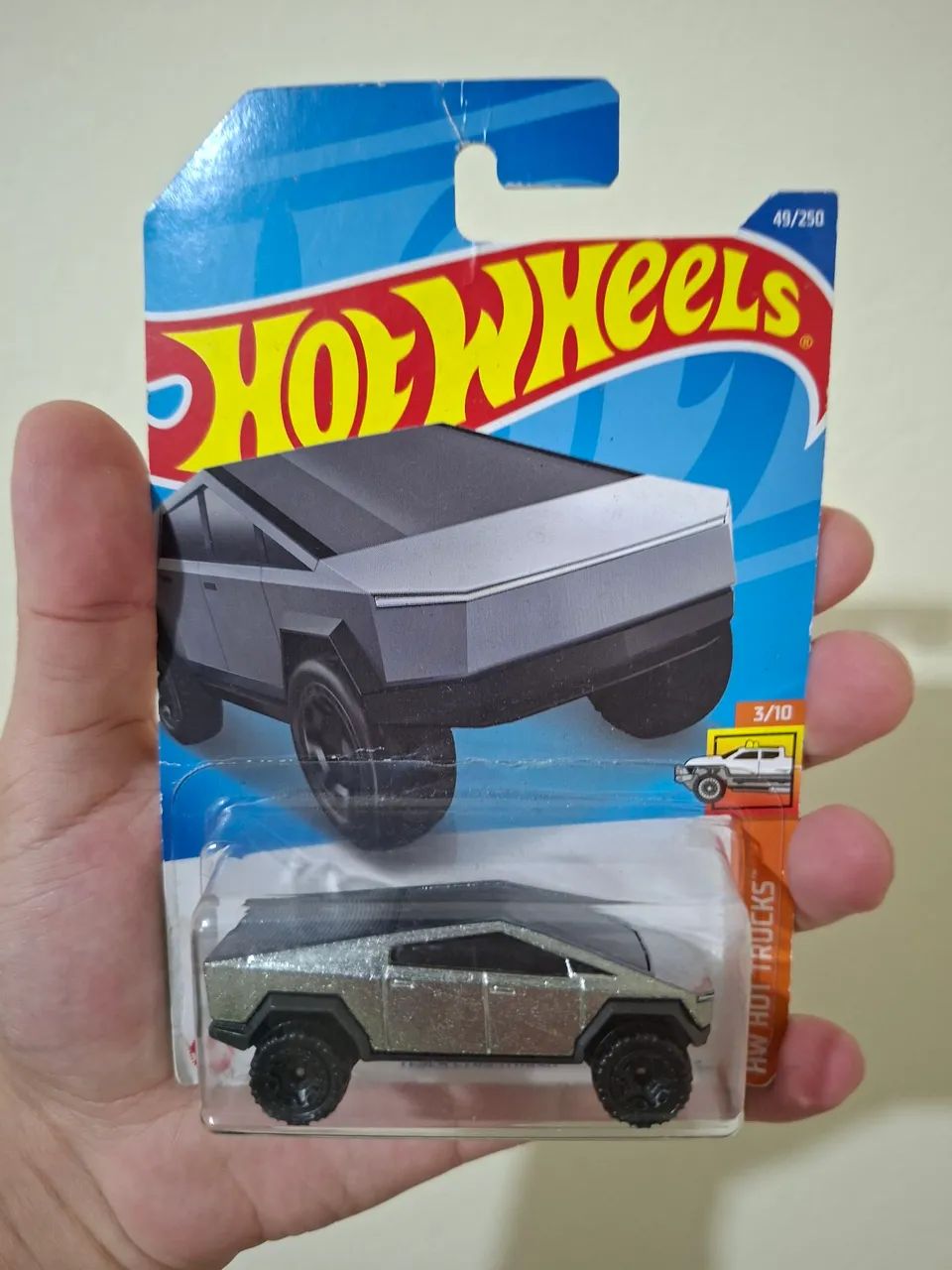 Tesla Cybertruck Hotwheels