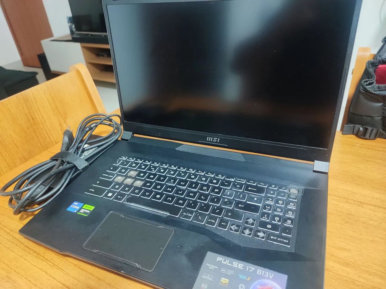 MSI Pulse 17 B13VFK - Para retirada de peças / sucata