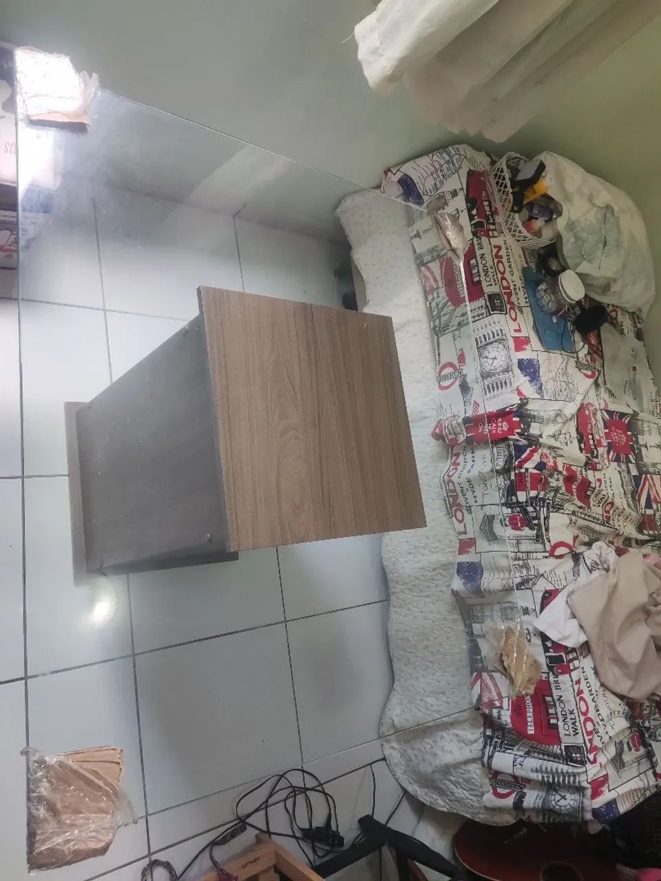 Mesa com tampa de vidro quatro lugares - Foto 4