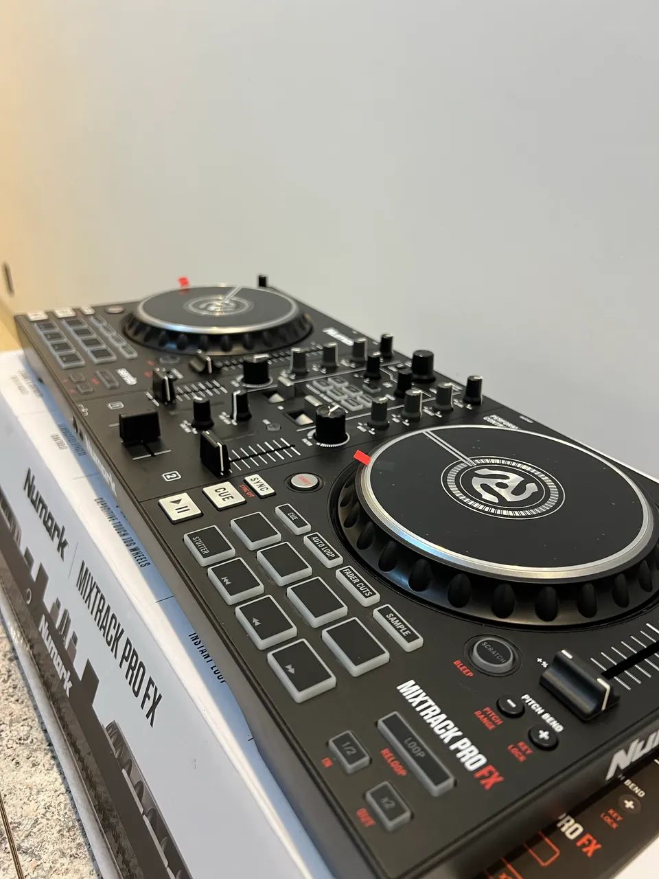 Controladora numark mixtrack fx (novíssima com nota)  - Foto 3