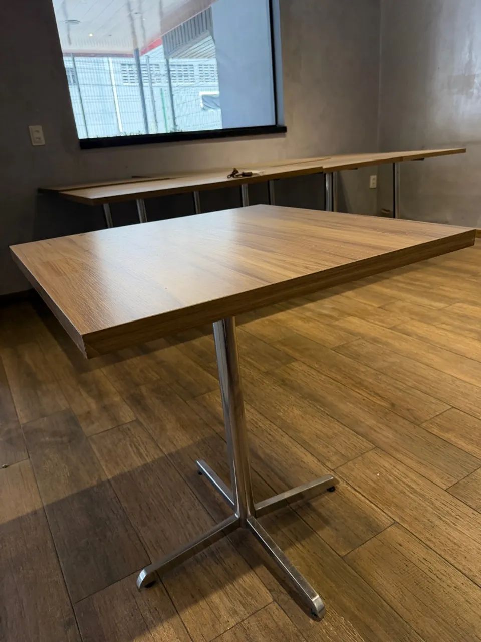 Mesas para restaurante 2 lugares MADEIRA E INOX - Foto 4