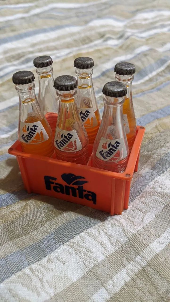 miniatura engradado Fanta