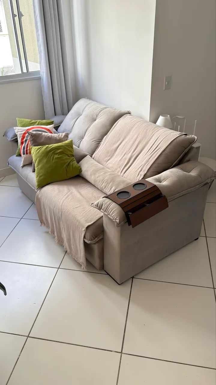 Sofá Retrátil Suede Bege Novo Embaixador  - Foto 3