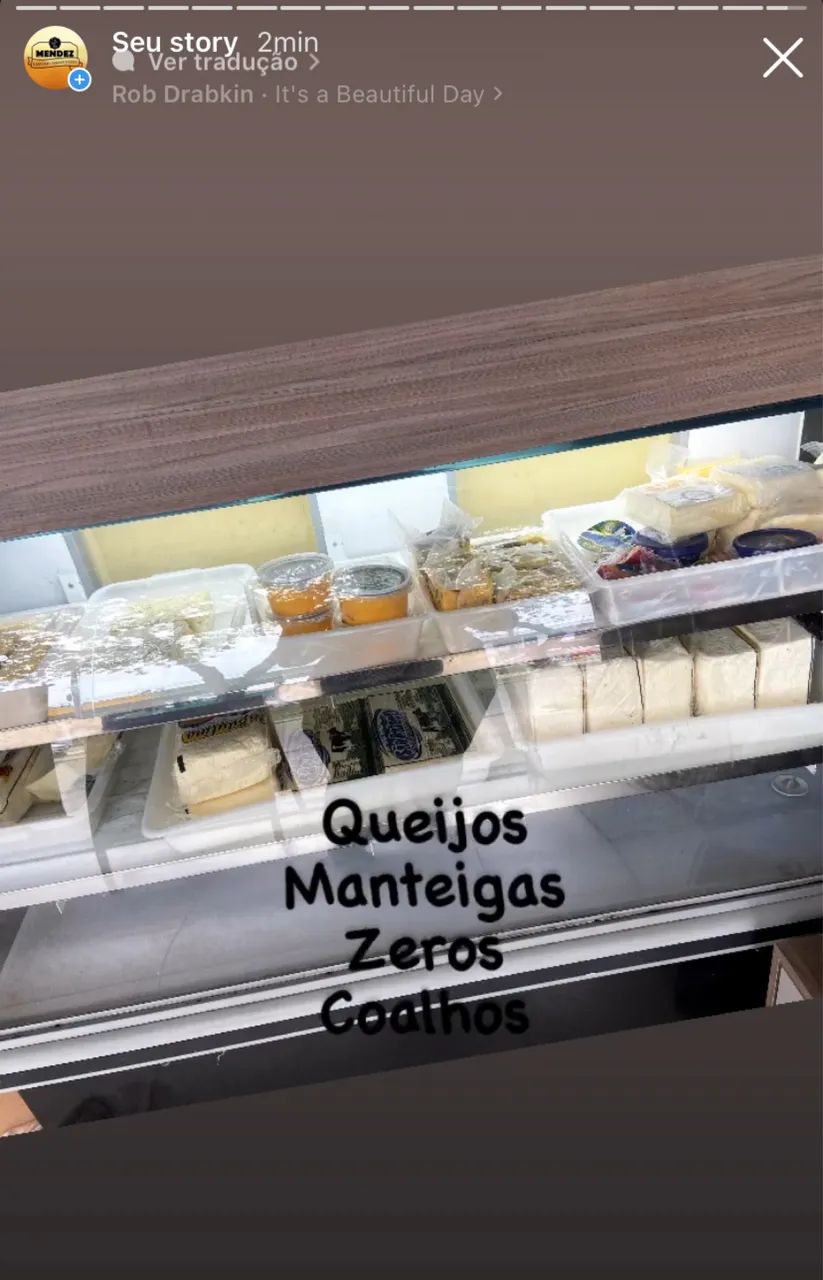 Balcão refrigerado com caixa e balcão juntos 
