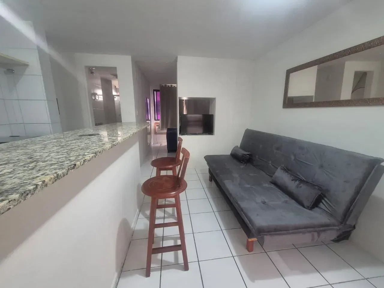 Quarto e sala mobiliado