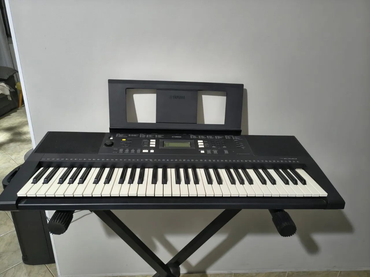 Teclado Yamaha  modelo PSR E343 - Foto 6