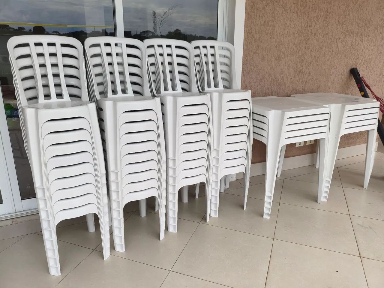 Aluguel de mesas e cadeiras para eventos
