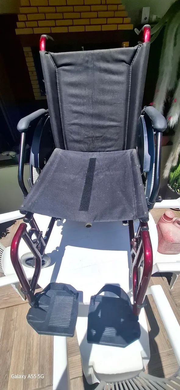 Cadeira de rodas  - Foto 3